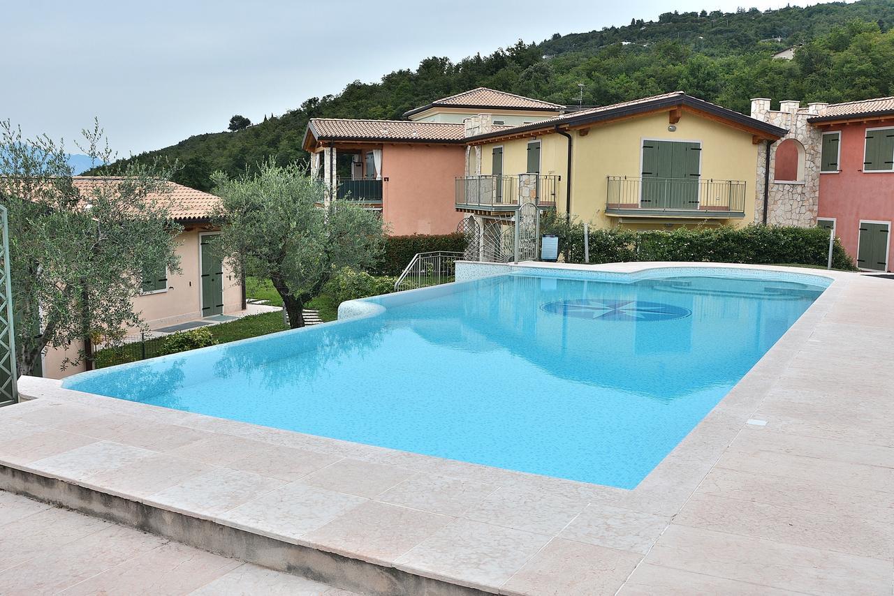 Residenza Alle Torri With Pool トッリ・デル・ベーナコ エクステリア 写真