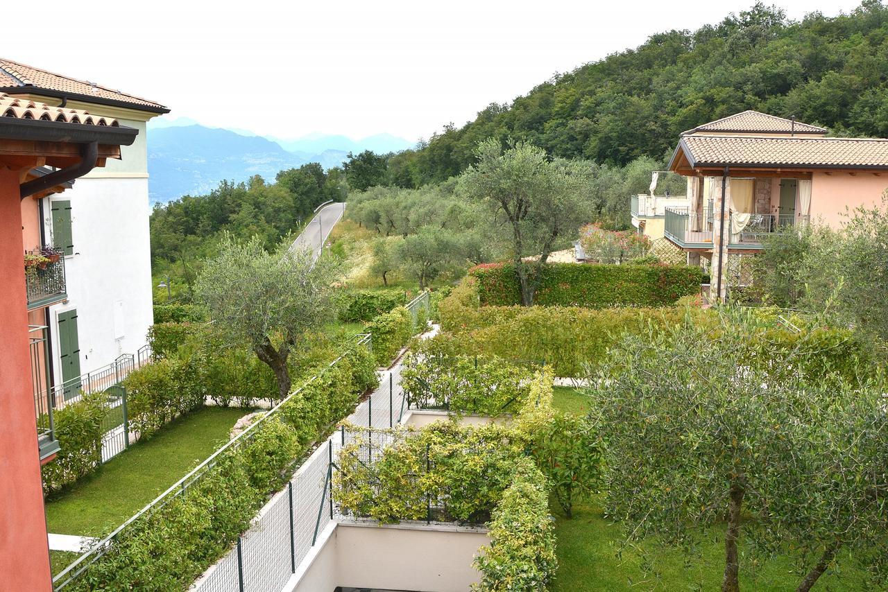 Residenza Alle Torri With Pool トッリ・デル・ベーナコ エクステリア 写真